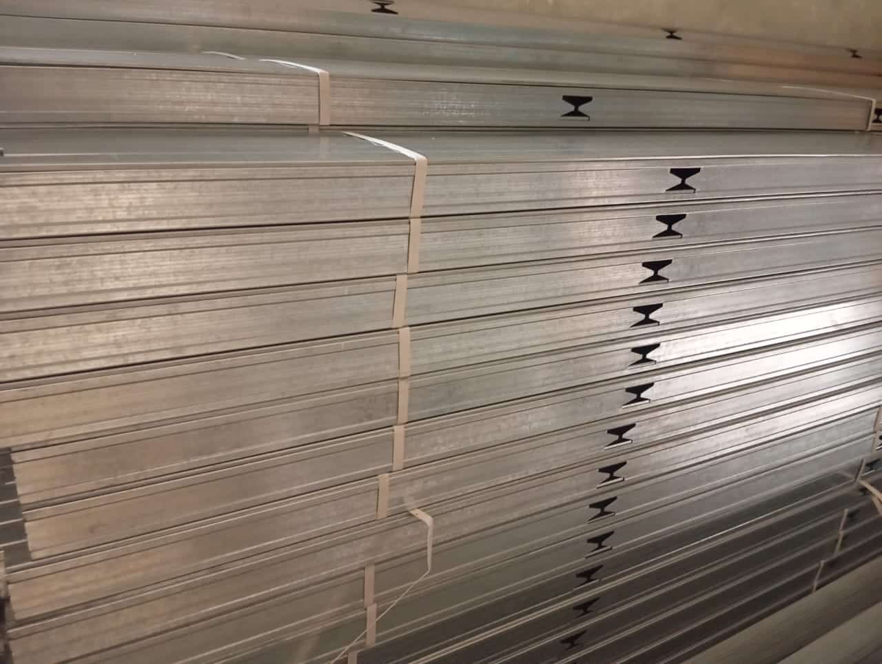 Stud drywall profile